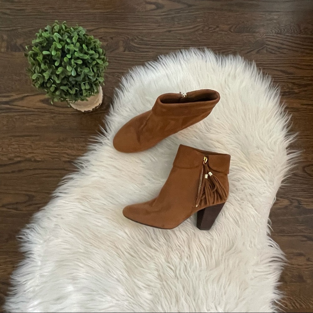 Brown suede Booties